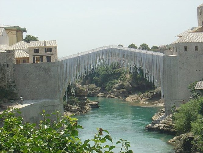 Những cây cầu độc đáo nhất thế giới - Anh 5