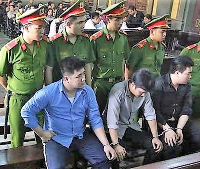 Tuyên tử hình kẻ đâm chết 2 
