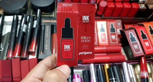 Nạn hàng giả, hàng nhái: Doanh nghiệp đau đầu, người dân bức xúc - Anh 1