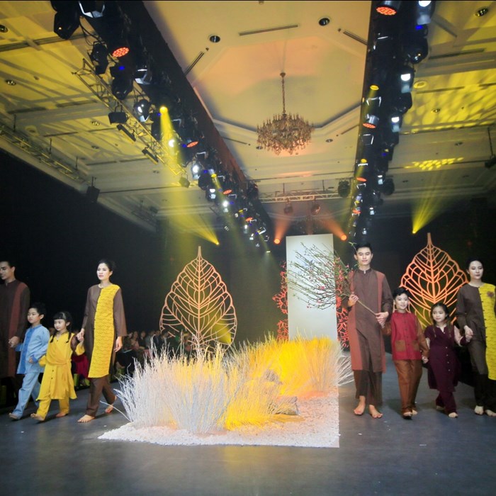 Độc, lạ đậm chất phật giáo trong show thời trang “Giác” - Anh 3