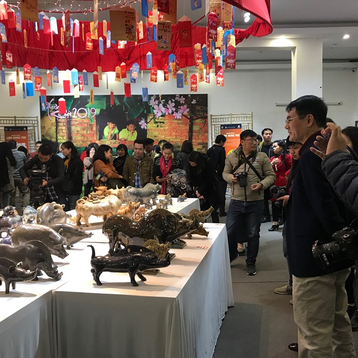 Thích thú ngắm nhìn gần 2000 chú lợn trong bộ sưu tập “Lợn sung túc” - Anh 8