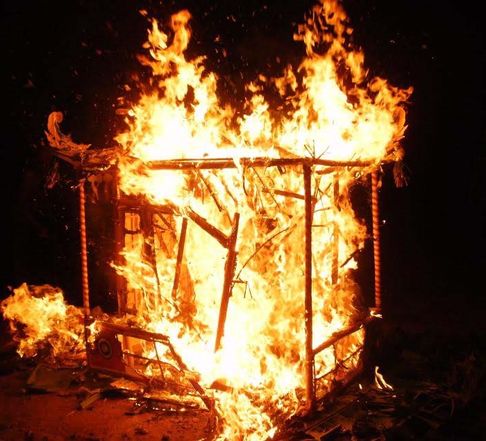 Bộ VHTTDL:  Yêu cầu hạn chế kinh doanh đồ mã không phù hợp với thuần phong mỹ tục - Anh 1