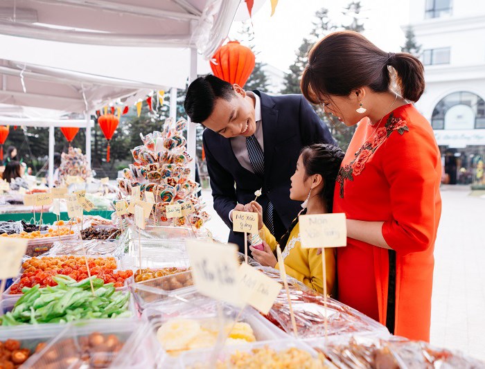 Háo hức đi chợ Tết xưa giữa trung tâm phố thị - Anh 6