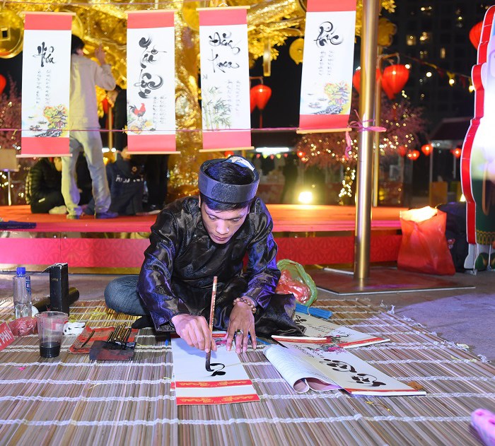 Háo hức đi chợ Tết xưa giữa trung tâm phố thị - Anh 8