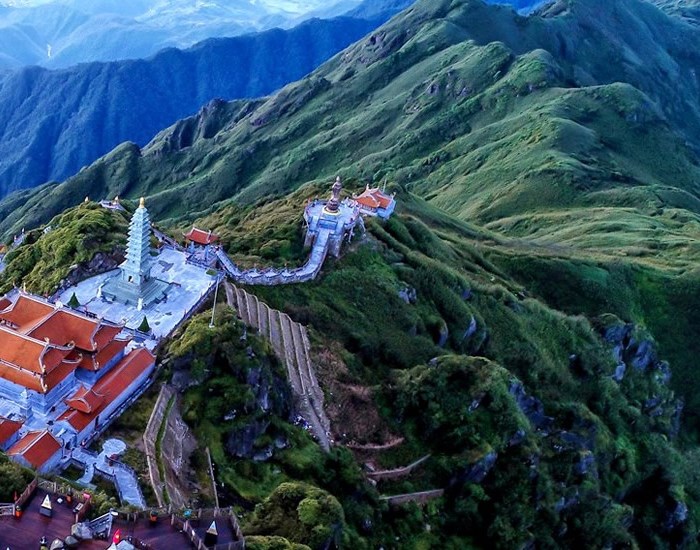 Tết Kỷ Hợi, Phật tử hẹn nhau nơi đỉnh thiêng Fansipan, chiêm bái xá lợi Phật trong lòng Đại tượng Phật cao nhất Việt Nam - Anh 5