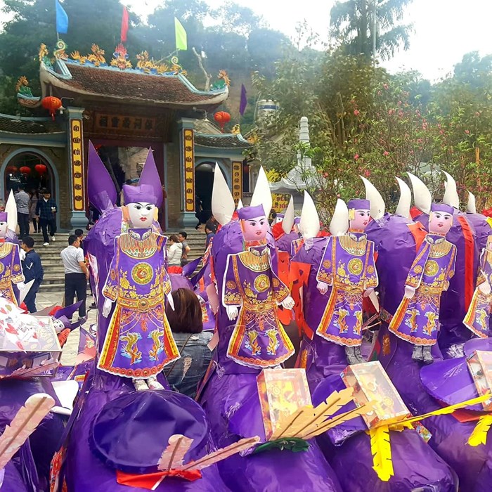 Đồ mã khủng “bủa vây” di tích đền Bảo  Hà - Anh 5