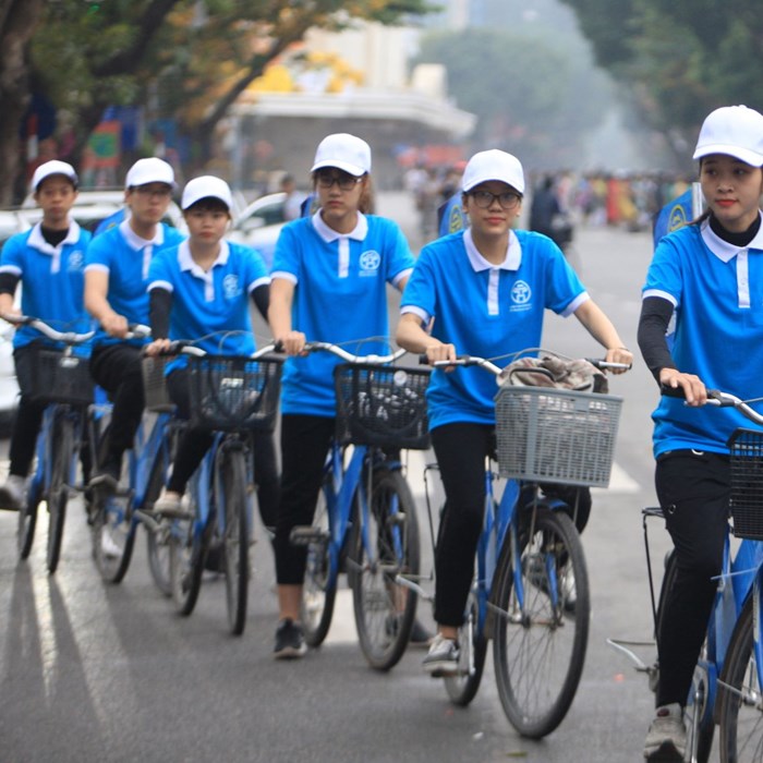 Diễu hành tuyên truyền xây dựng người Hà Nội thanh lịch văn minh - Anh 3