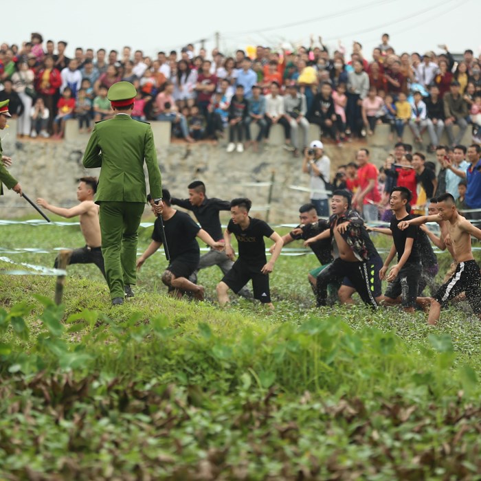 Hội Phết Hiền Quan 2019: Không đảm bảo an ninh trật tự, đánh phết bị dừng - Anh 13