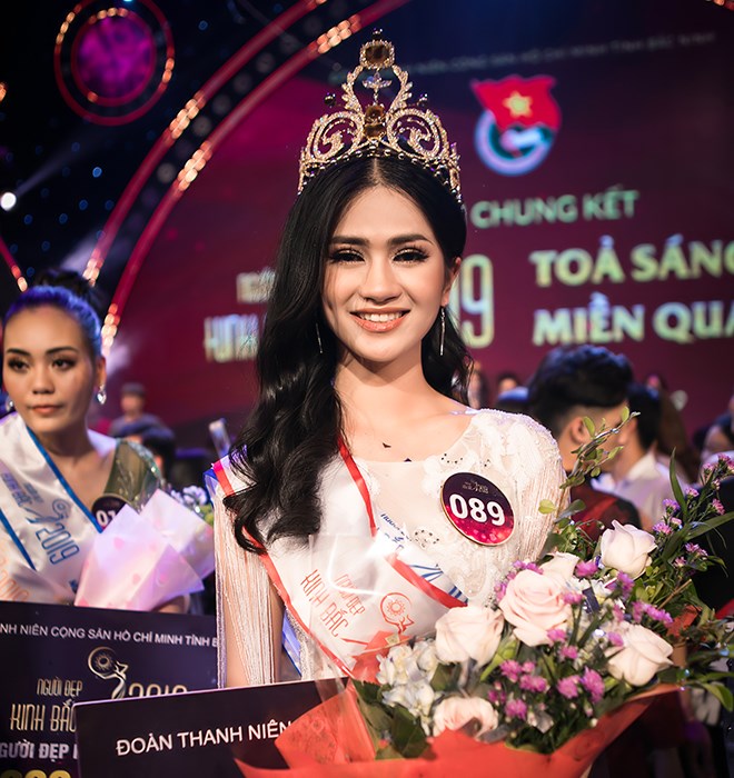 Nguyễn Thị Thu Phương đăng quang Người đẹp Kinh Bắc 2019 - Anh 1