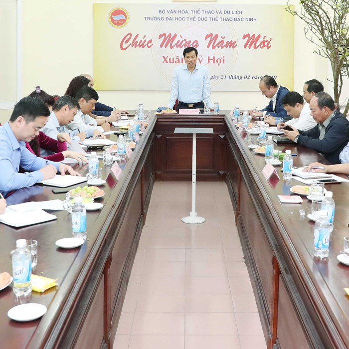 Bộ trưởng Nguyễn Ngọc Thiện: 