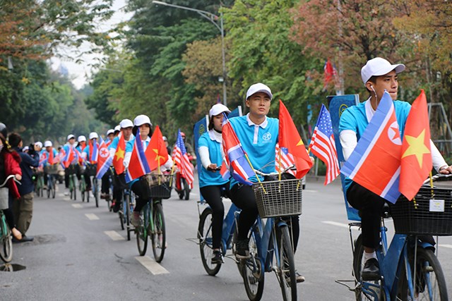 Hà Nội: Diễu hành tuyên truyền nếp sống văn minh trước thềm Hội nghị Thượng đỉnh Mỹ – Triều Tiên - Anh 2