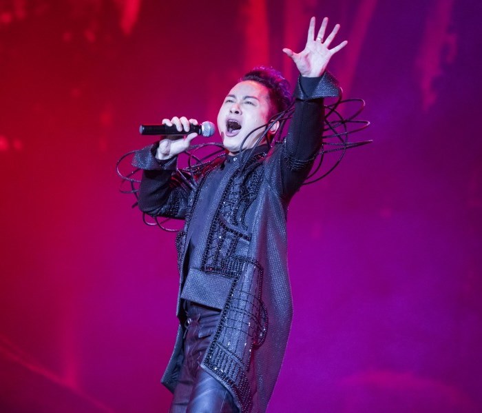 Lần đầu tiên trong 
