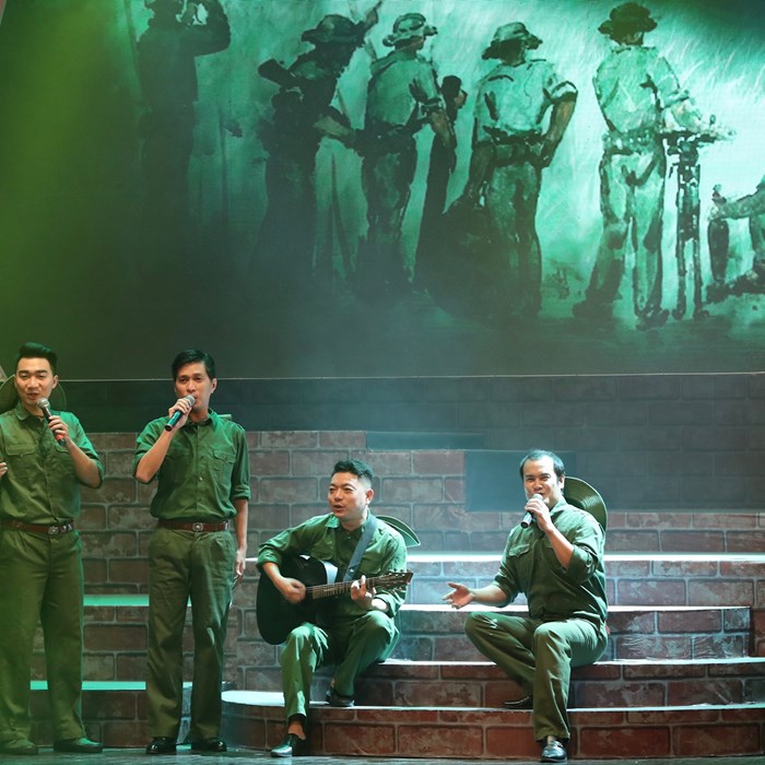 “Lời Bác dặn trước lúc đi xa”: Nỗ lực hết mình vì một chương trình nghệ thuật thiêng liêng và đặc sắc - Anh 6