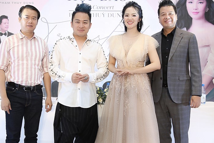 Nhạc sĩ Trần Mạnh Hùng bạc tóc vì ca sĩ Phạm Thuỳ Dung - Anh 2