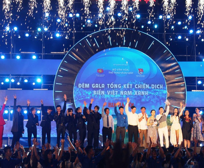 Tổng kết chiến dịch “Biển Việt Nam xanh” - Anh 6