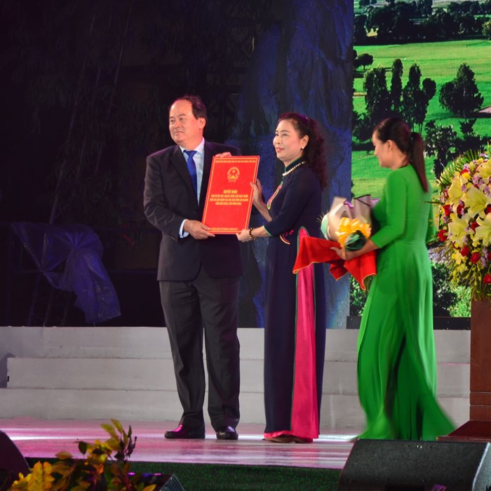 Công bố quyết định Khu Du lịch quốc gia Núi Sam - Anh 1