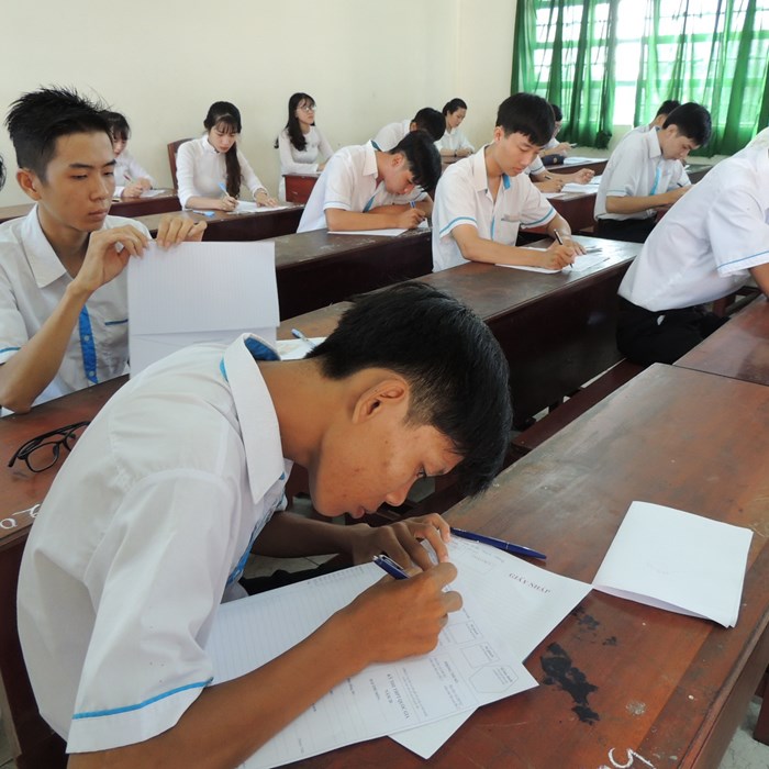 Ồ ạt xét tuyển bổ sung hàng chục nghìn chỉ tiêu - Anh 1