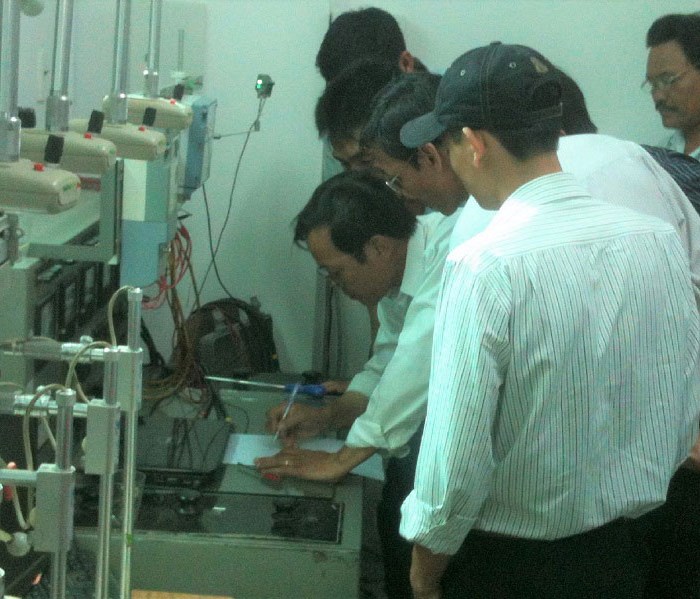 PC Khánh Hòa: Chú trọng công tác kiểm định, đo lường trong ngành điện - Anh 2