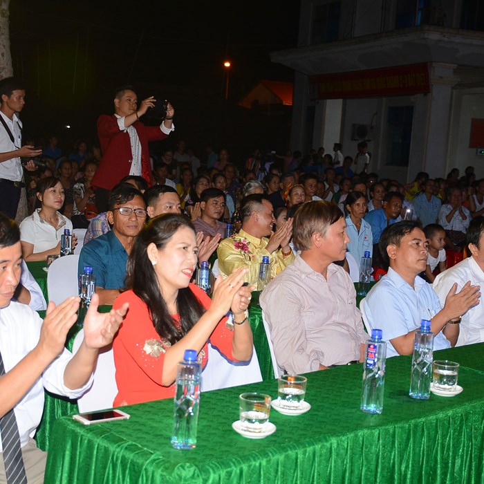 Dem giao luu van nghe “Am long nguoi benh”: Quyen gop hon 450 trieu dong cho benh nhan ngheo - Anh 9