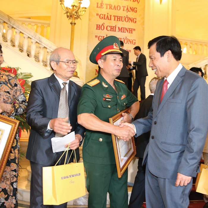 ​Quy định mới về xét tặng Giải thưởng Hồ Chí Minh, Giải thưởng Nhà nước: Vì sao lấy dấu mốc năm 1993? - Anh 1