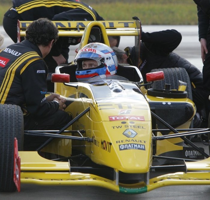 Các nước “hốt tiền” từ F1 như thế nào? - Anh 2