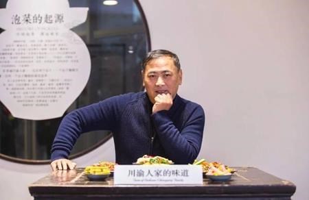 Kiếm 3.000 tỷ/năm nhờ câu nói vu vơ của vợ - Anh 1