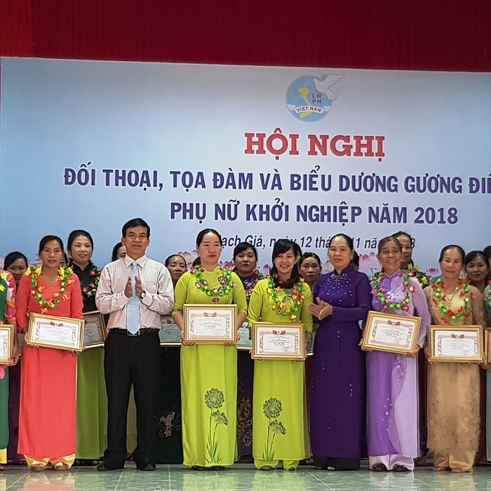 Biểu dương 35 gương điển hình phụ nữ khởi nghiệp xuất sắc - Anh 1