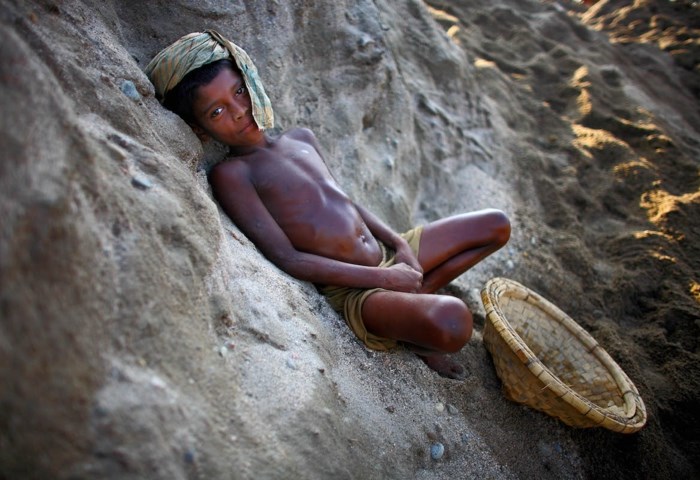 Câu chuyện đau lòng về những đứa trẻ phải “bán” tuổi thơ ở Bangladesh - Anh 8