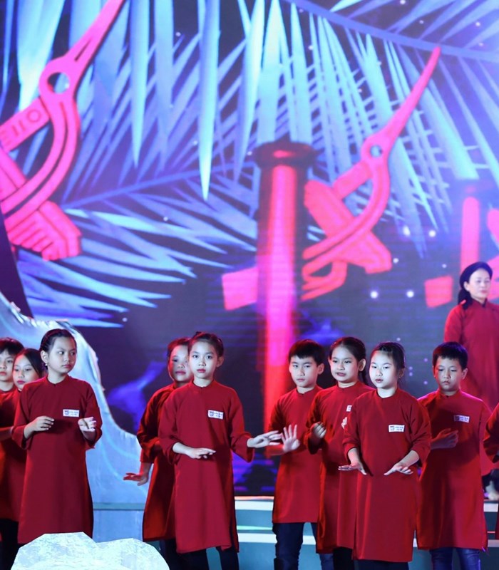 Bộ VHTTDL chủ động phối hợp tổ chức các chương trình nhằm phát huy  giá trị văn hoá cộng đồng các  dân tộc Việt Nam - Anh 11