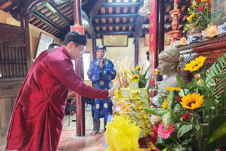 Tưởng nhớ danh nhân Đặng Huy Trứ nhân ngày truyền thống nhiếp ảnh Việt Nam - Anh 1