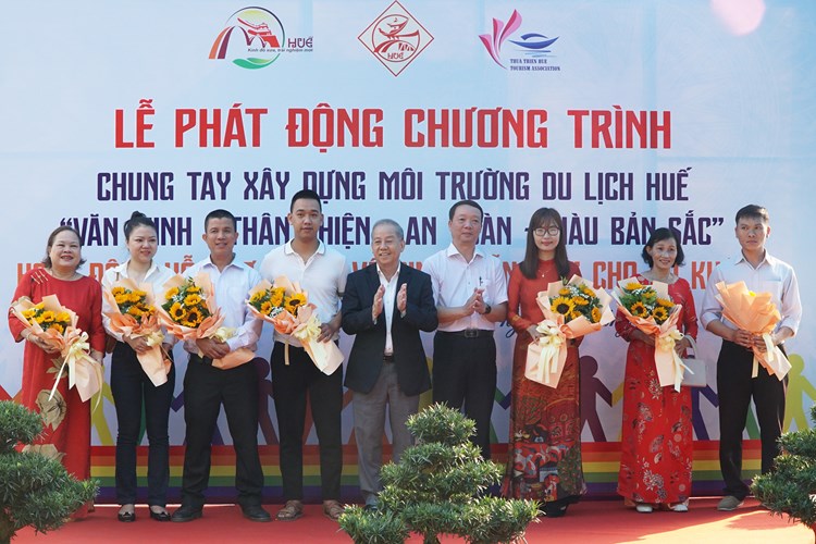Kêu gọi cộng đồng chung tay xây dựng môi trường du lịch Huế - Anh 1