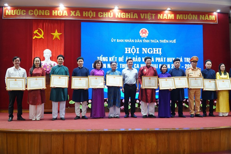 Cần phát huy giá trị di sản nghệ thuật Ca Huế trong giai đoạn mới - Anh 5