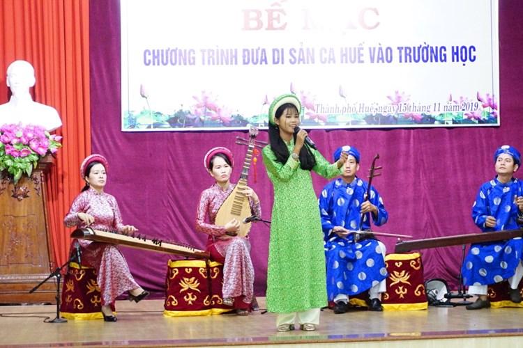 Cần phát huy giá trị di sản nghệ thuật Ca Huế trong giai đoạn mới - Anh 2