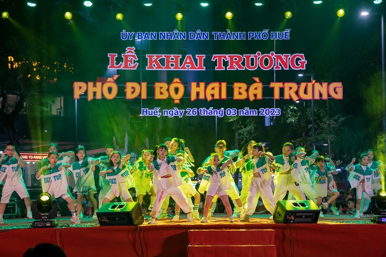 Khai trương phố đi bộ thứ ba tại TP.Huế - Anh 4