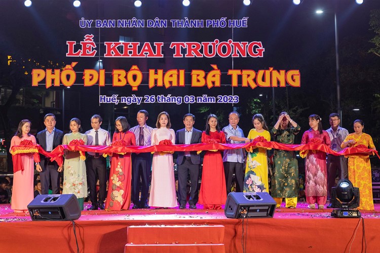 Khai trương phố đi bộ thứ ba tại TP.Huế - Anh 1