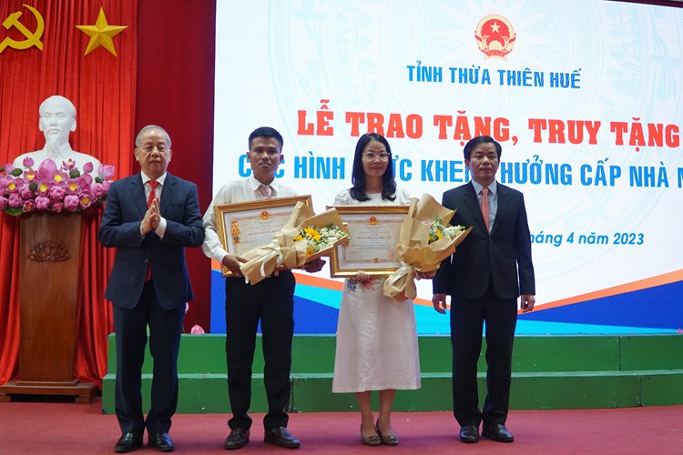 Thừa Thiên Huế: Vinh danh 10 công dân tiêu biểu - Anh 3