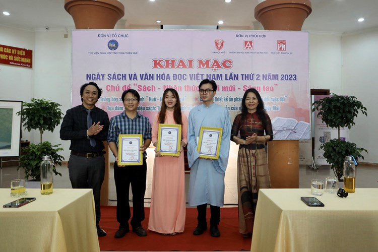 Khai mạc chuỗi các hoạt động nhân Ngày Sách và Văn hóa đọc tại Huế - Anh 2