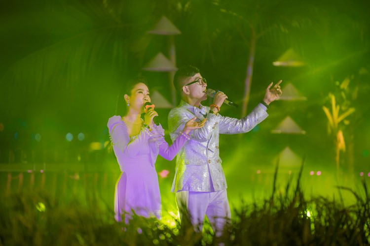 Tri ân dòng sông Hương di sản - Anh 2