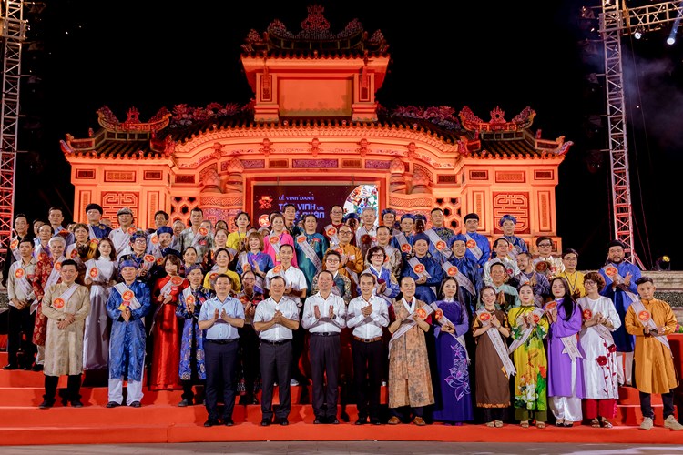 300.000 lượt khách tham quan và trải nghiệm trong tuần lễ Festival Nghề truyền thống Huế - Anh 3