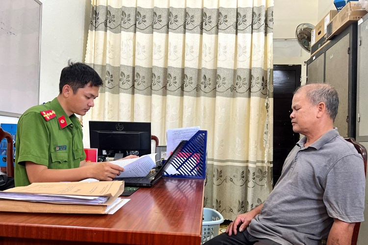 Đối tượng đâm Chủ tịch phường: Do có mâu thuẫn từ trước - Anh 1