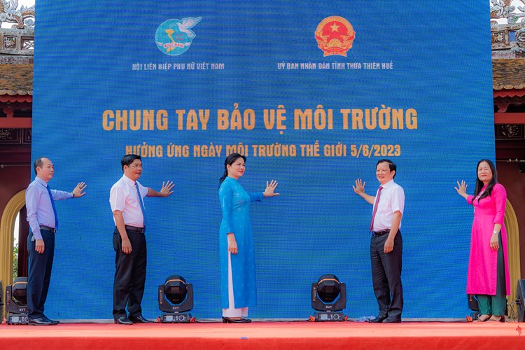 Lan tỏa thông diệp “Giải pháp cho ô nhiễm nhựa” - Anh 1