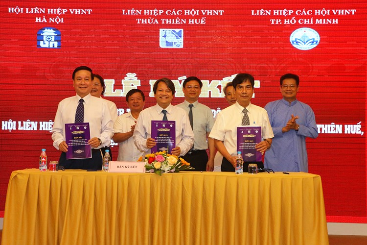 Hợp tác, phát triển văn học nghệ thuật Hà Nội - Huế - TP.Hồ Chí Minh - Anh 1