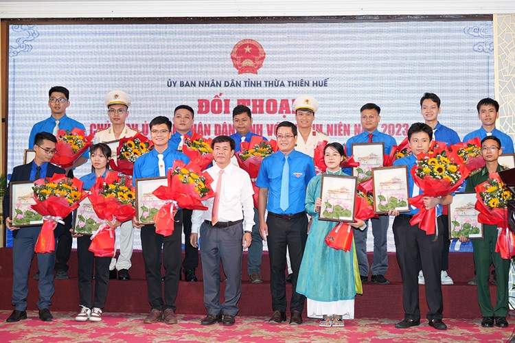 Người trẻ phát huy và lan tỏa giá trị văn hóa Huế trong kỷ nguyên số - Anh 3
