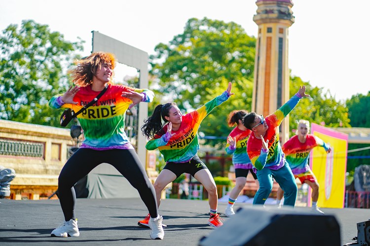 Lan tỏa năng lượng tích cực từ những bước nhảy sôi động của zumba - Anh 2