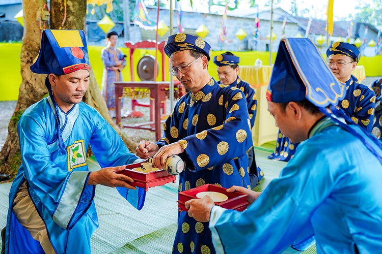 Trang nghiêm lễ tế Đàn Âm hồn, tưởng nhớ ngày Thất thủ kinh đô Huế 1885 - Anh 3