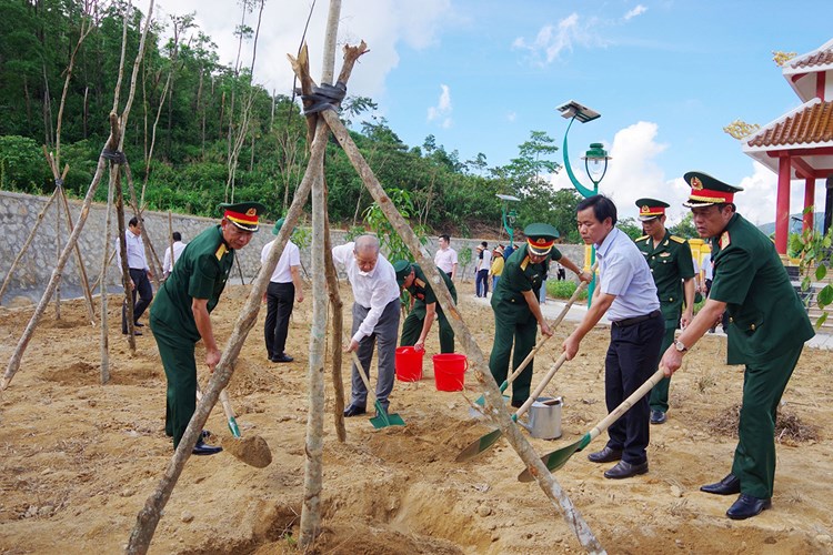 Khánh thành Nhà tưởng niệm các liệt sĩ đã hy sinh tại thuỷ điện Rào Trăng 3 - Anh 4