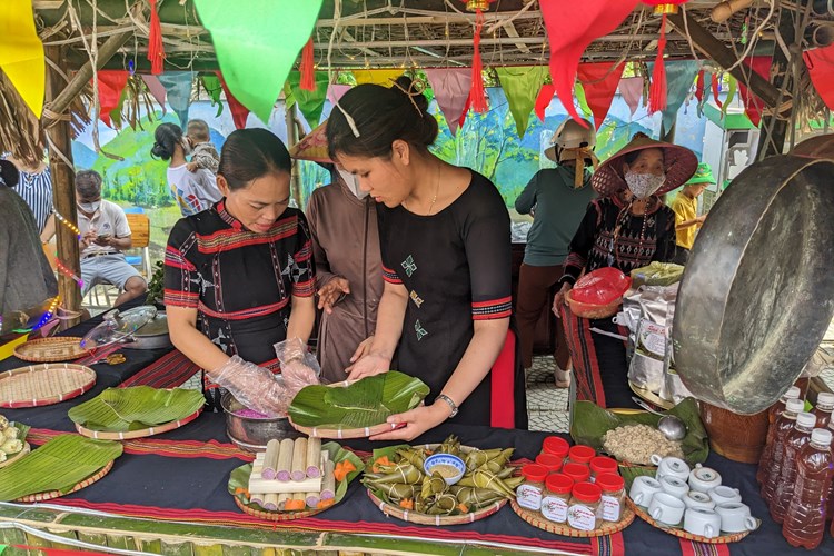 Đà Nẵng phát triển sản phẩm du lịch ẩm thực - Anh 1