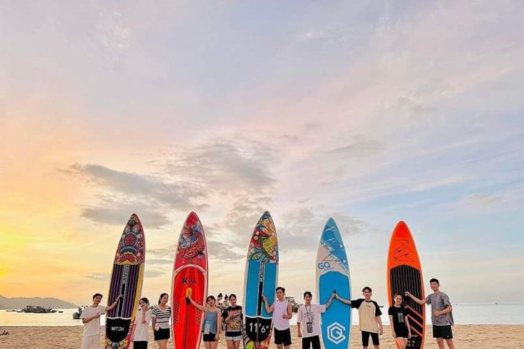 Đà Nẵng: Khai mạc giải Sailing vô địch trẻ quốc gia và giải Sup các tay chèo xuất sắc năm 2023 - Anh 2