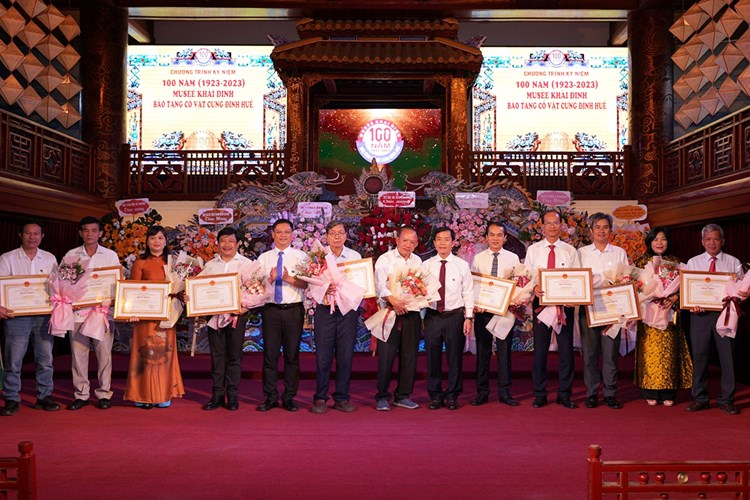 Kỷ niệm 100 năm thành lập Bảo tàng Cổ vật Cung đình Huế - Anh 3
