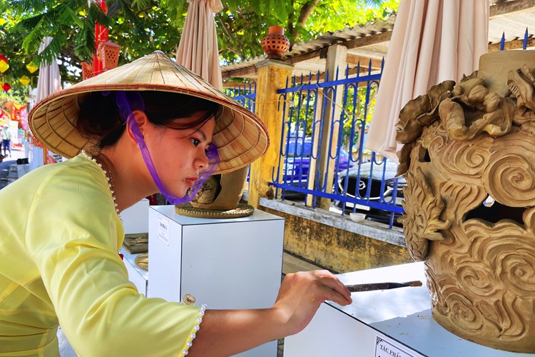 Rộn ràng giỗ tổ nghề gốm làng Thanh Hà - Hội An - Anh 3